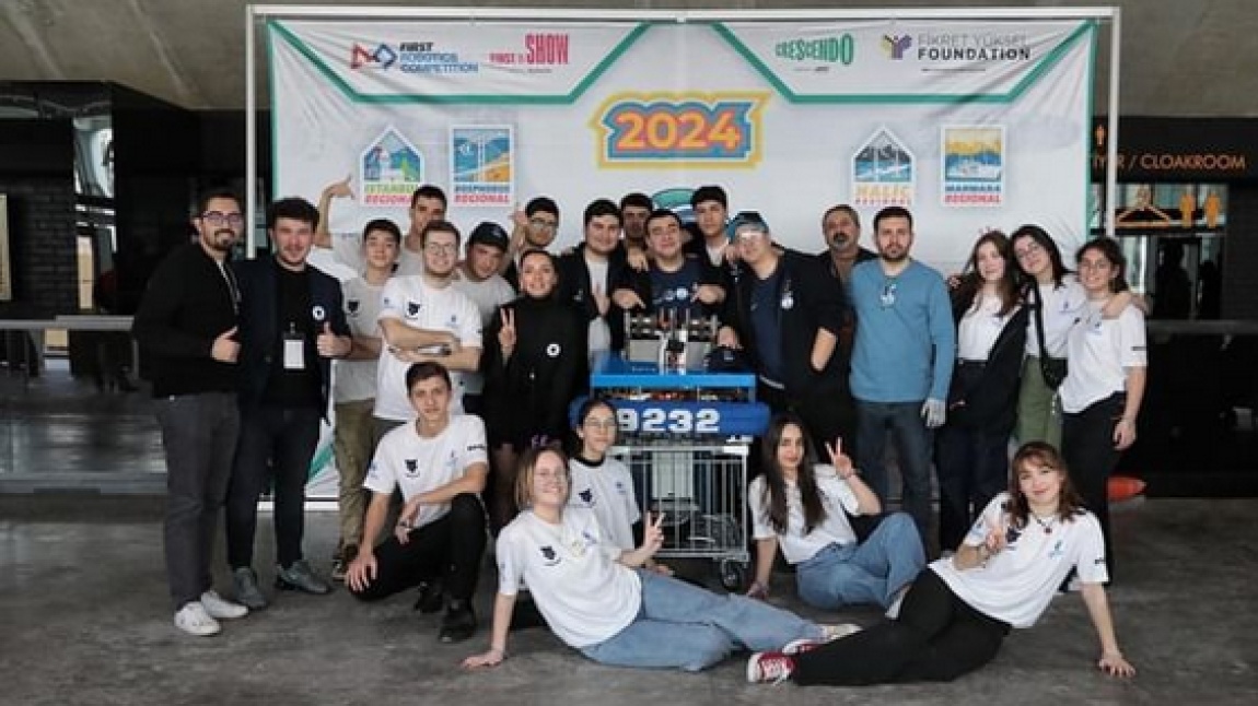Öğrencimiz Kıvanç Eren Günay'ında İçinde Bulunduğu RC (First Robotics Competition) Marmara Regionali’de İBBTech Lise Takımından Marmara Bölgesi Üçüncülüğü